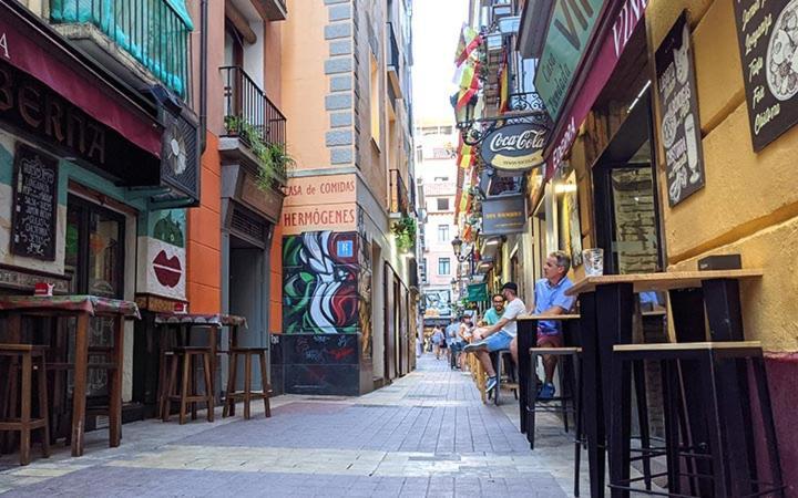 Piso Para 4 Con 2 Parking En Casco Historico De Zaragoza 2 Noches Minimo Exterior foto